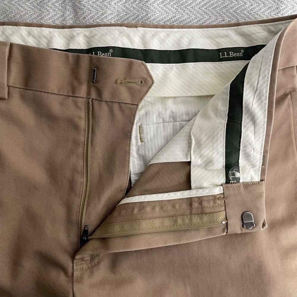 LL Bean Standard Fit Chinos Mens 33x34 Khaki Tan Cotton Business Casual Office - Picture 3 of 10